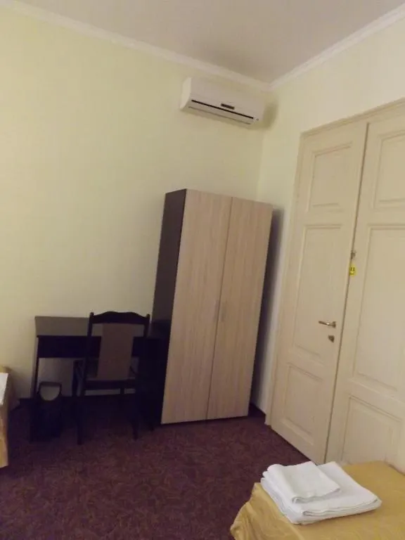 Hostel Rayska Yabalka Varna Bulgaria